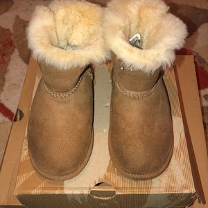 Girls Ugg boots